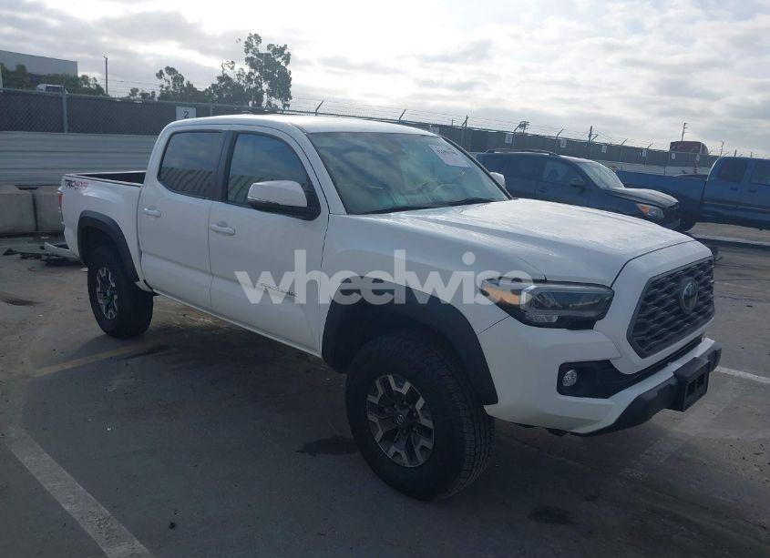 2023 Toyota Tacoma TRD OFF ROAD (VIN 3TMCZ5AN4PM548150) main photo