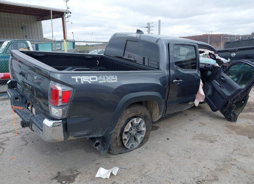 Photo 4 of 2023 Toyota Tacoma TRD OFF ROAD (VIN 3TMCZ5AN4PM626006)