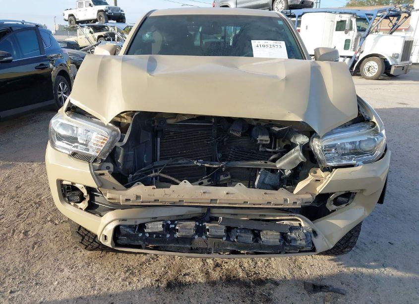 Photo 6 of 2016 Toyota Tacoma TRD OFF ROAD (VIN 3TMCZ5AN5GM014896)