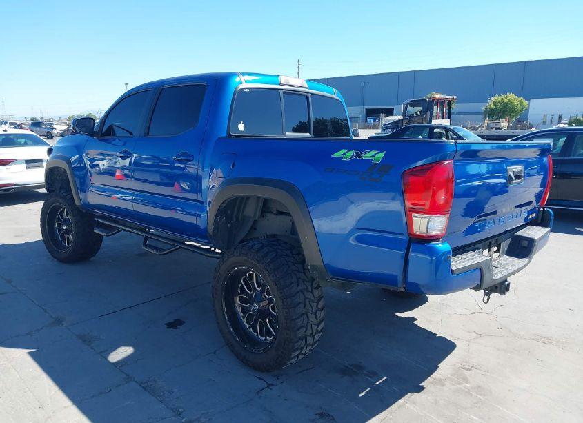 Photo 3 of 2016 Toyota Tacoma TRD OFF ROAD (VIN 3TMCZ5AN5GM017474)