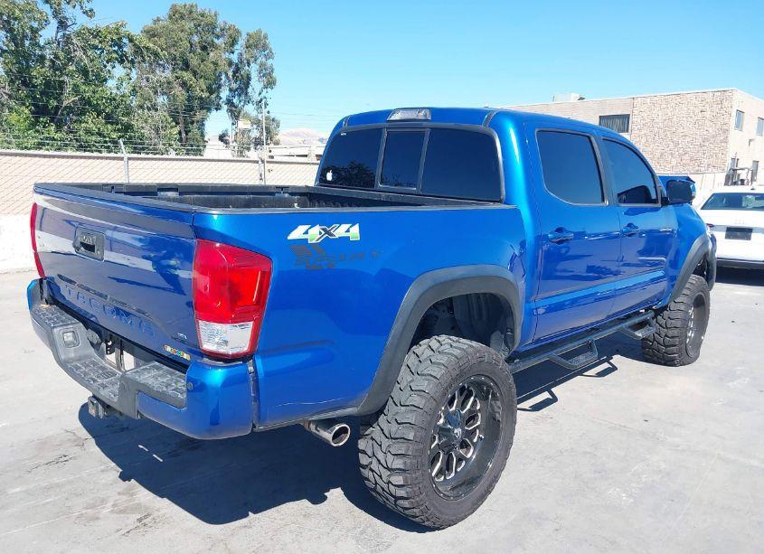 Photo 4 of 2016 Toyota Tacoma TRD OFF ROAD (VIN 3TMCZ5AN5GM017474)