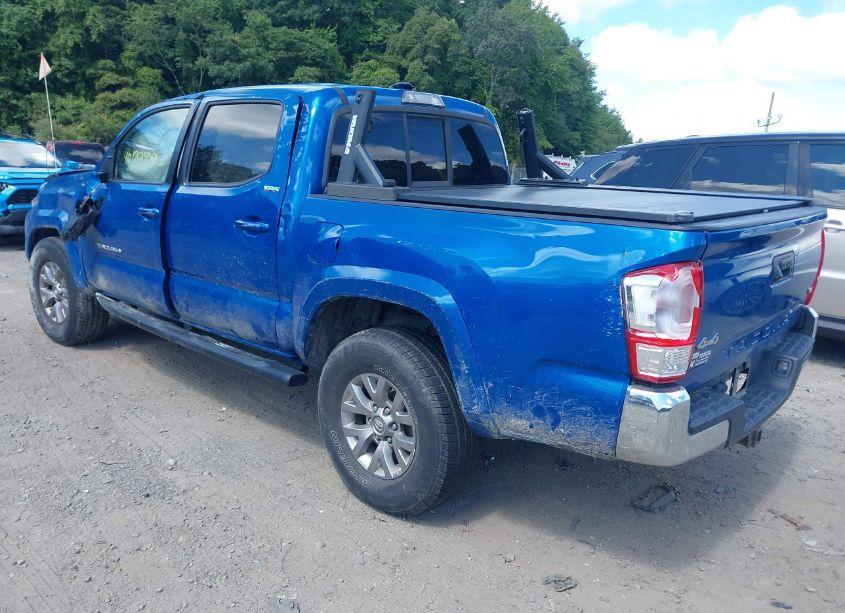 Photo 3 of 2016 Toyota Tacoma SR5 V6 (VIN 3TMCZ5AN5GM021122)