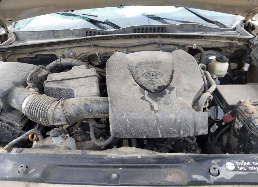 Photo 10 of 2016 Toyota Tacoma SR5 V6 (VIN 3TMCZ5AN5GM038664)