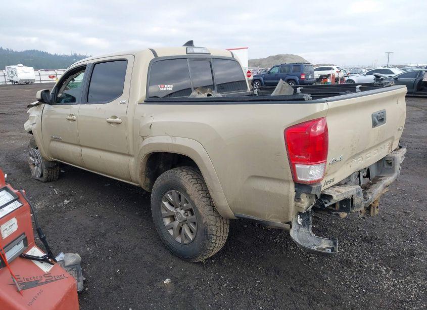 Photo 3 of 2016 Toyota Tacoma SR5 V6 (VIN 3TMCZ5AN5GM038664)