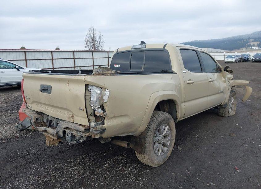 Photo 4 of 2016 Toyota Tacoma SR5 V6 (VIN 3TMCZ5AN5GM038664)