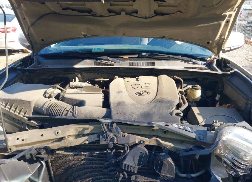 Photo 10 of 2017 Toyota Tacoma TRD SPORT (VIN 3TMCZ5AN5HM052162)