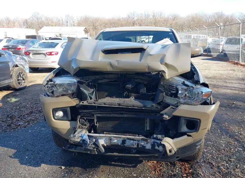 Photo 12 of 2017 Toyota Tacoma TRD SPORT (VIN 3TMCZ5AN5HM052162)