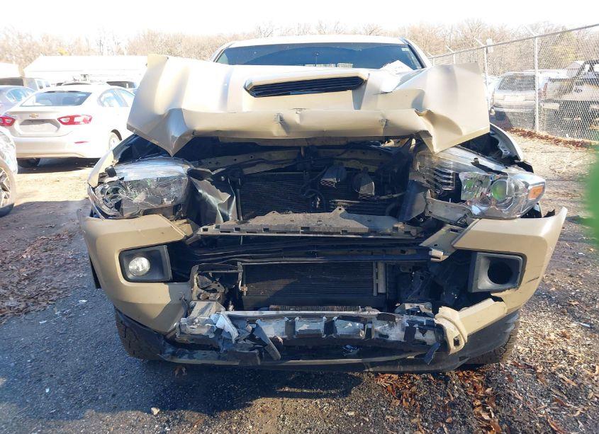 Photo 6 of 2017 Toyota Tacoma TRD SPORT (VIN 3TMCZ5AN5HM052162)