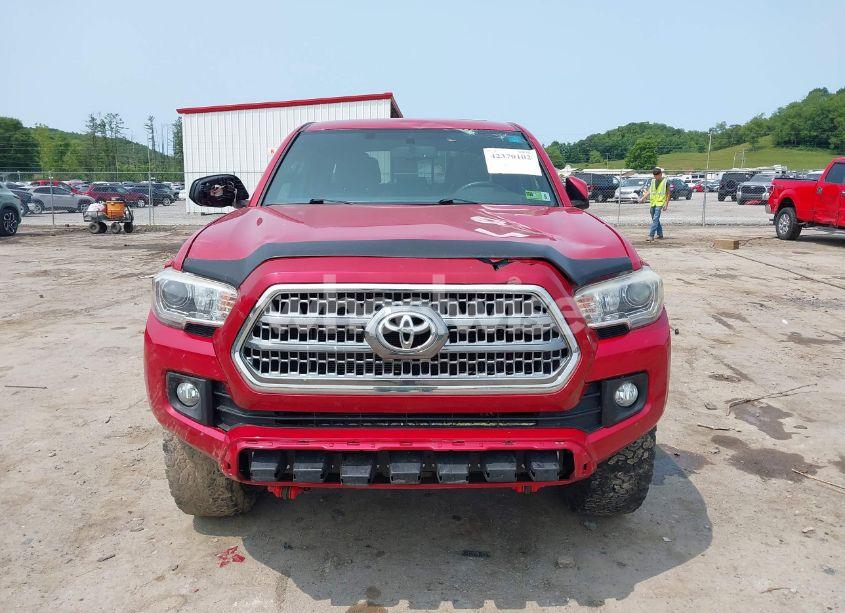 Photo 12 of 2017 Toyota Tacoma TRD OFF ROAD (VIN 3TMCZ5AN5HM066093)