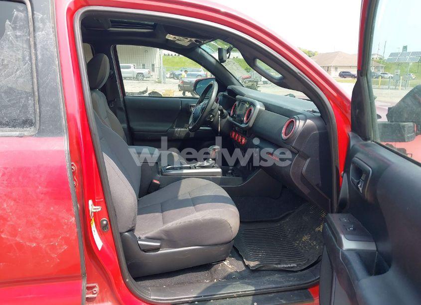 Photo 5 of 2017 Toyota Tacoma TRD OFF ROAD (VIN 3TMCZ5AN5HM066093)