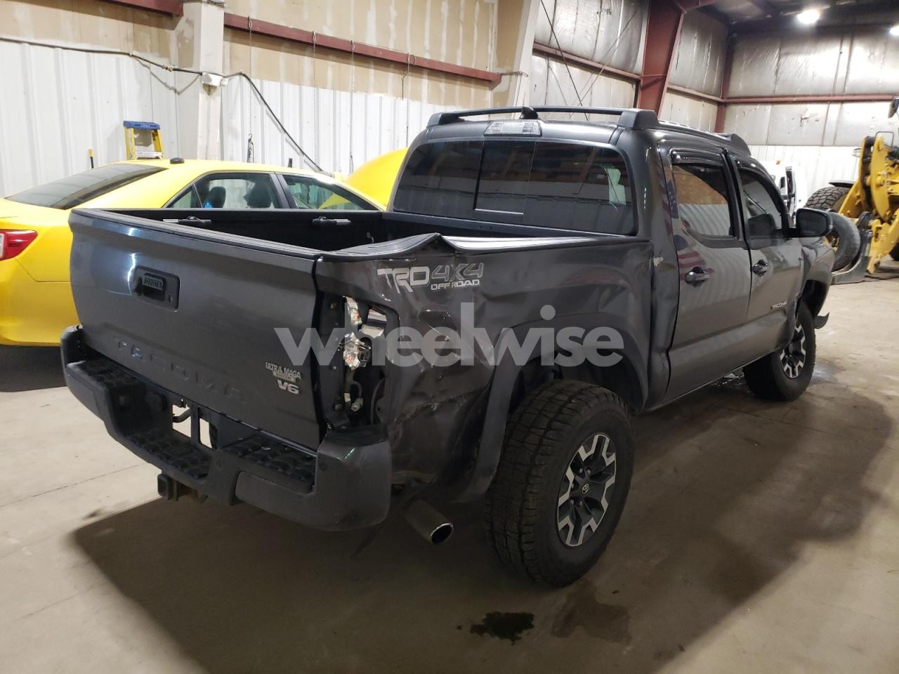 Photo 3 of 2017 TOYOTA TACOMA DOUBLE CAB (VIN 3TMCZ5AN5HM072718)
