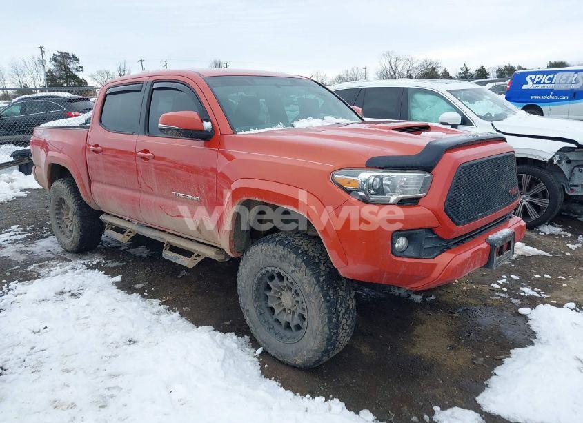 2017 Toyota Tacoma TRD SPORT (VIN 3TMCZ5AN5HM076462) main photo