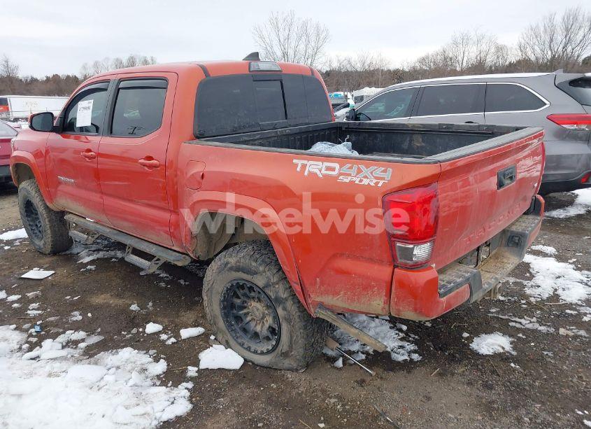Photo 3 of 2017 Toyota Tacoma TRD SPORT (VIN 3TMCZ5AN5HM076462)