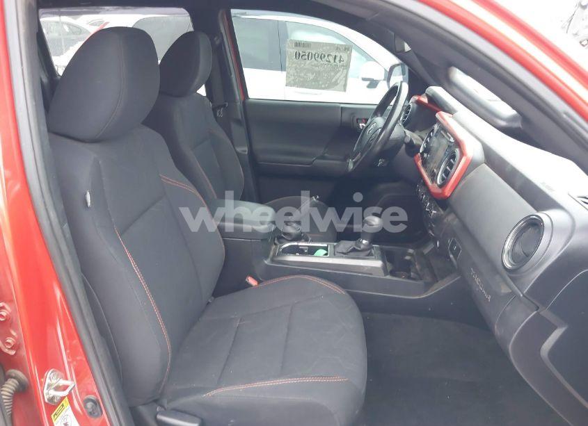 Photo 5 of 2017 Toyota Tacoma TRD SPORT (VIN 3TMCZ5AN5HM076462)