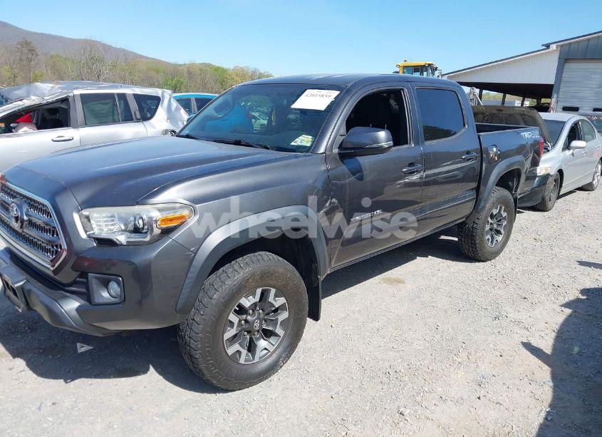 Photo 2 of 2017 Toyota Tacoma TRD OFF ROAD (VIN 3TMCZ5AN5HM088577)