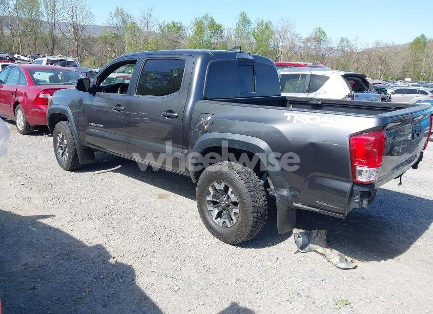 Photo 3 of 2017 Toyota Tacoma TRD OFF ROAD (VIN 3TMCZ5AN5HM088577)
