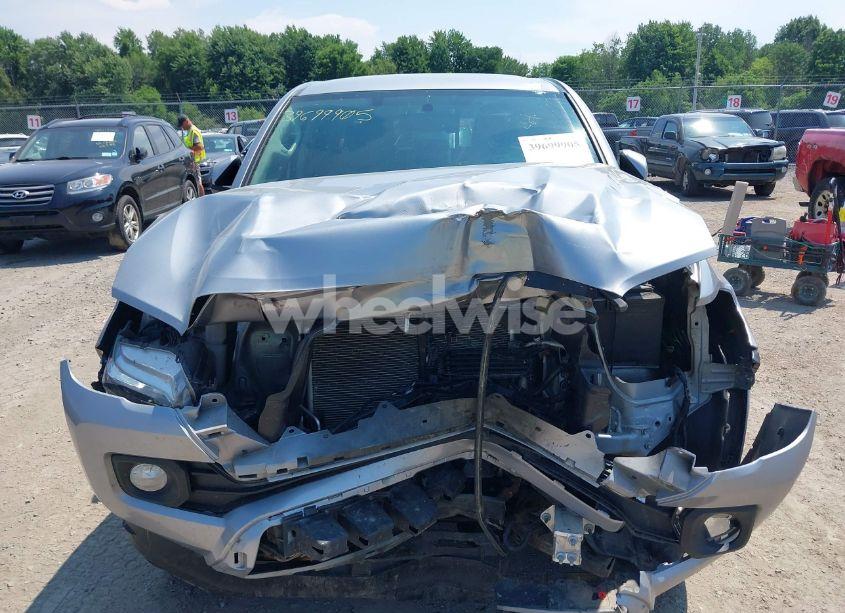 Photo 13 of 2017 Toyota Tacoma SR5 V6 (VIN 3TMCZ5AN5HM101666)