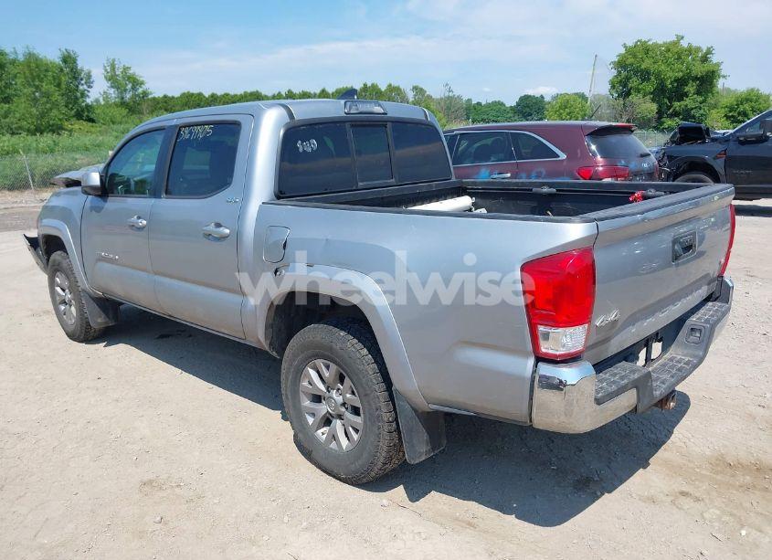 Photo 3 of 2017 Toyota Tacoma SR5 V6 (VIN 3TMCZ5AN5HM101666)