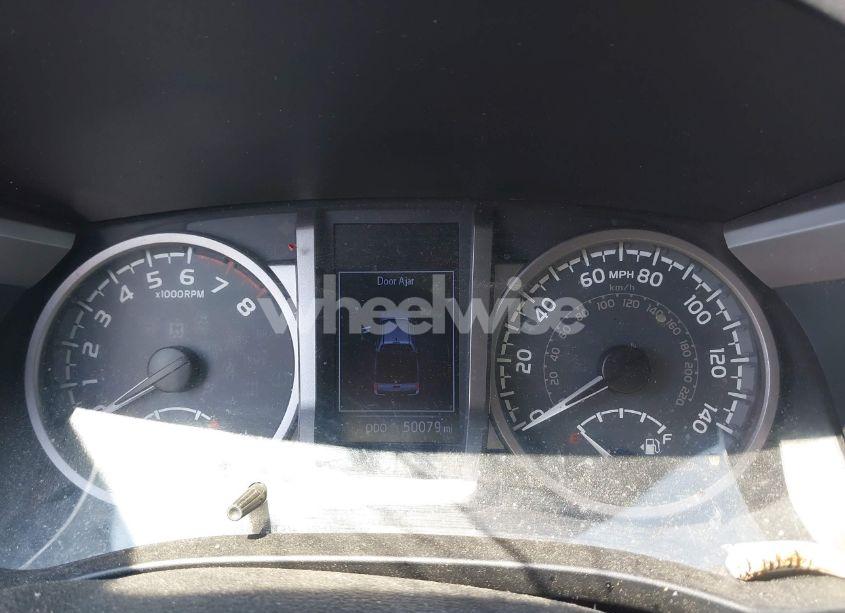 Photo 7 of 2017 Toyota Tacoma SR5 V6 (VIN 3TMCZ5AN5HM101666)