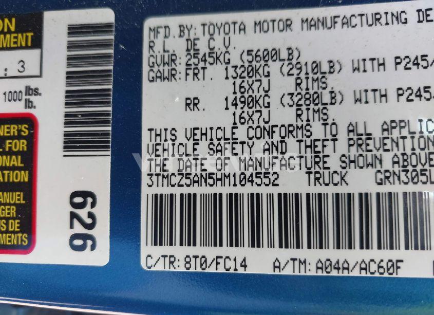 Photo 9 of 2017 Toyota Tacoma DBL CAB/SR/TRDSPT/OR/PRO (VIN 3TMCZ5AN5HM104552)