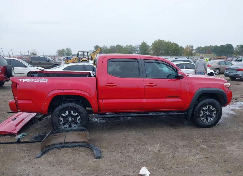 Photo 14 of 2018 Toyota Tacoma TRD OFF ROAD (VIN 3TMCZ5AN5JM158486)