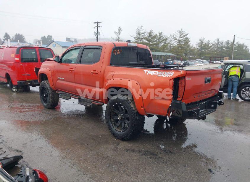 Photo 3 of 2018 Toyota Tacoma TRD SPORT (VIN 3TMCZ5AN5JM164367)