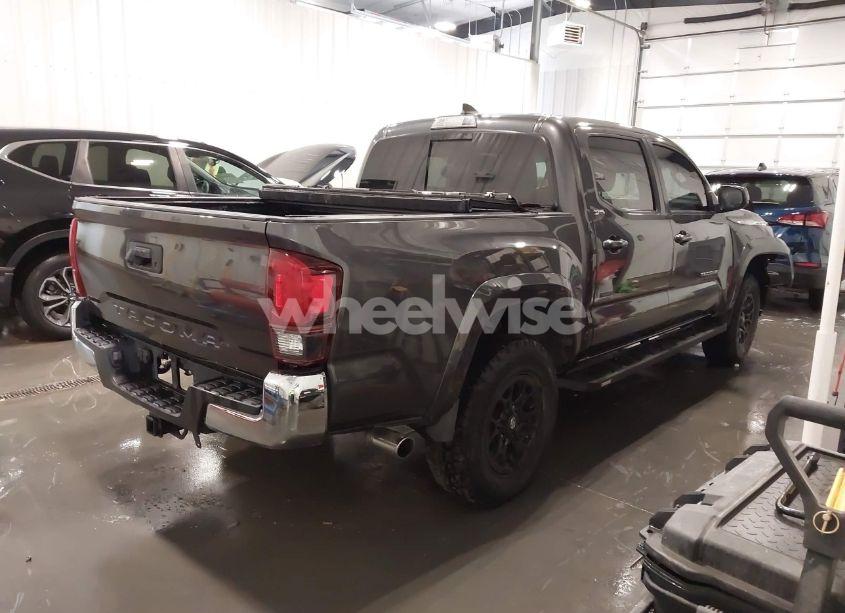 Photo 4 of 2019 Toyota Tacoma SR5 V6 (VIN 3TMCZ5AN5KM194387)