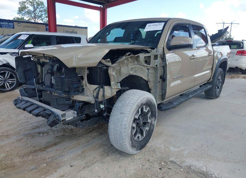 Photo 2 of 2019 Toyota Tacoma TRD OFF ROAD (VIN 3TMCZ5AN5KM259450)
