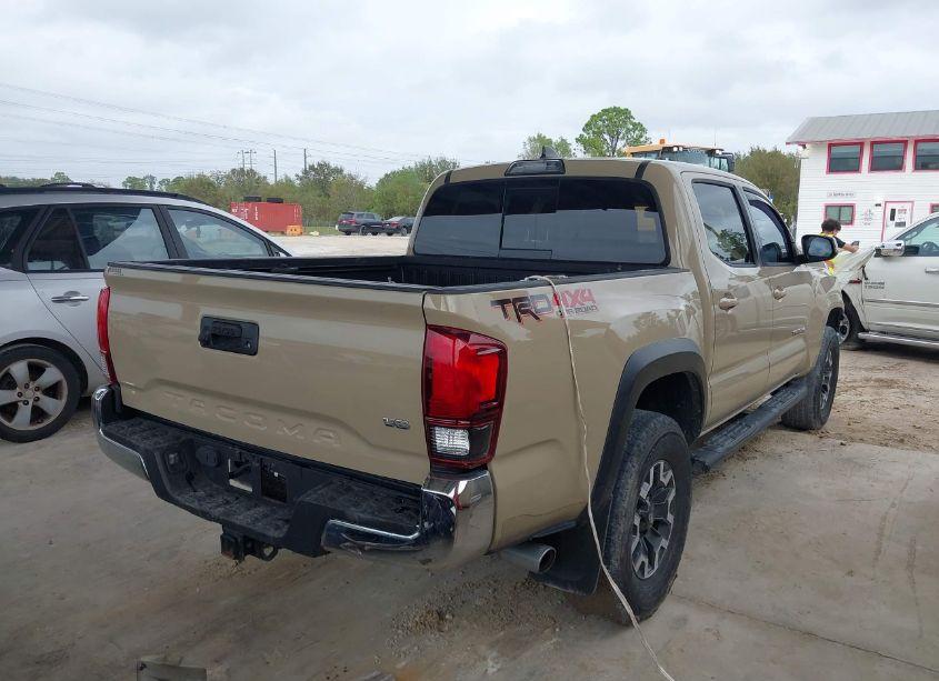 Photo 4 of 2019 Toyota Tacoma TRD OFF ROAD (VIN 3TMCZ5AN5KM259450)