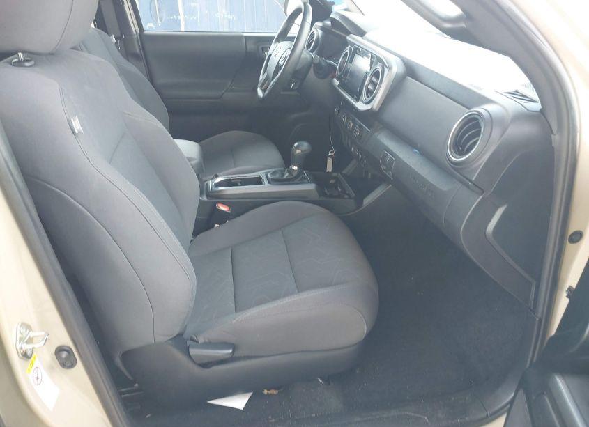 Photo 5 of 2019 Toyota Tacoma TRD OFF ROAD (VIN 3TMCZ5AN5KM259450)
