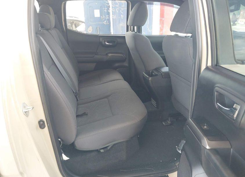 Photo 8 of 2019 Toyota Tacoma TRD OFF ROAD (VIN 3TMCZ5AN5KM259450)