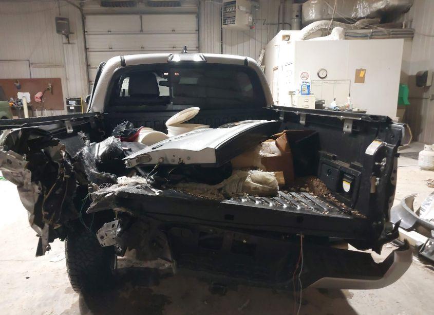 Photo 16 of 2019 Toyota Tacoma TRD SPORT (VIN 3TMCZ5AN5KM261778)