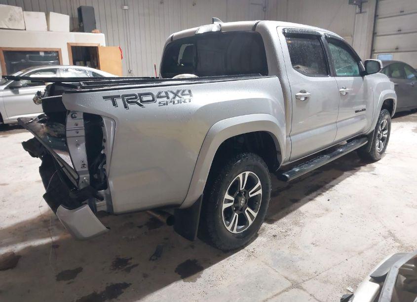 Photo 4 of 2019 Toyota Tacoma TRD SPORT (VIN 3TMCZ5AN5KM261778)