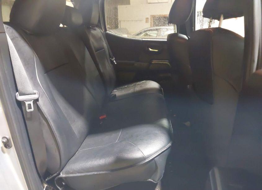 Photo 8 of 2019 Toyota Tacoma TRD SPORT (VIN 3TMCZ5AN5KM261778)
