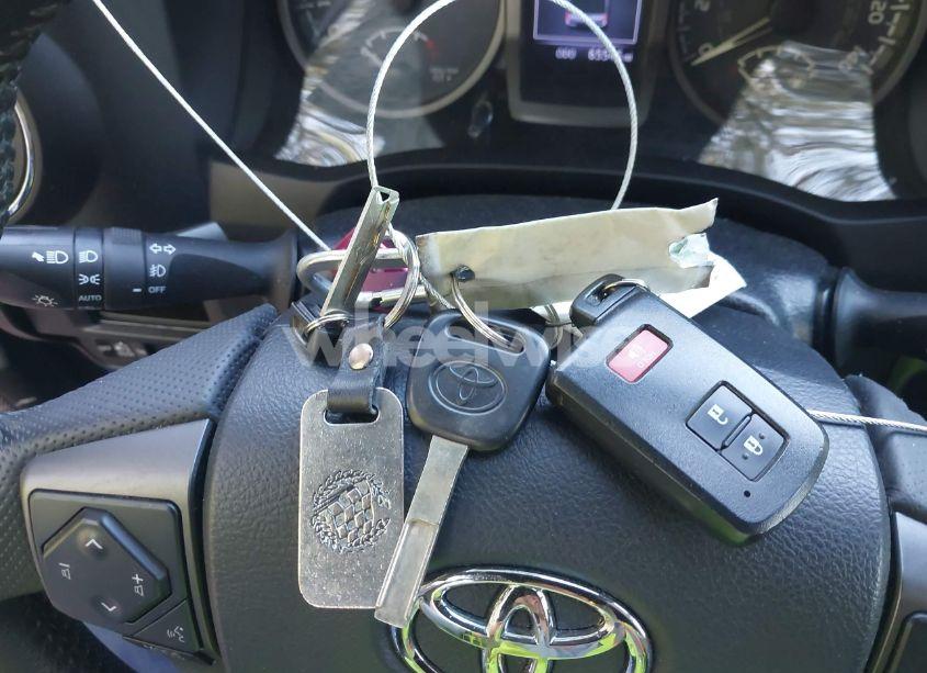 Photo 11 of 2019 Toyota Tacoma TRD SPORT (VIN 3TMCZ5AN5KM263854)