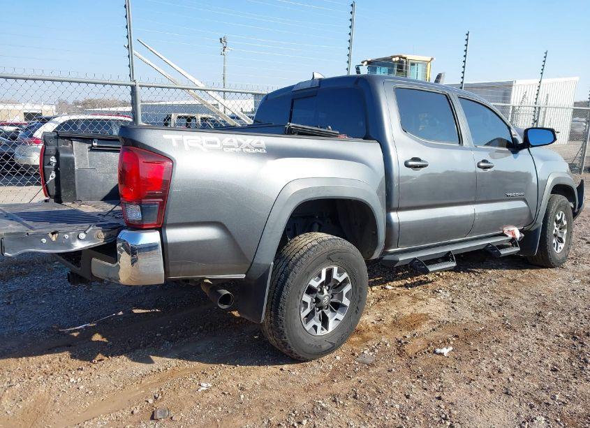 Photo 4 of 2019 Toyota Tacoma TRD OFF ROAD (VIN 3TMCZ5AN5KM268407)
