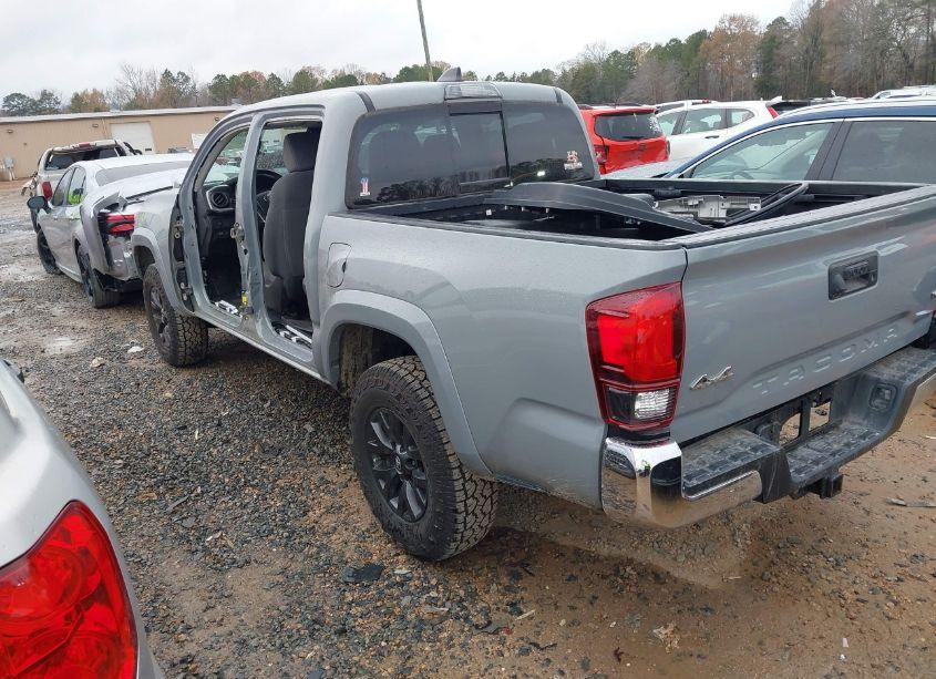 Photo 3 of 2020 Toyota Tacoma SR5 V6 (VIN 3TMCZ5AN5LM294006)