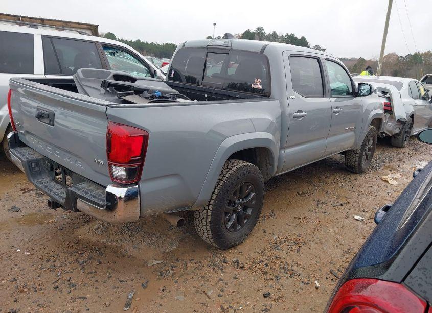 Photo 4 of 2020 Toyota Tacoma SR5 V6 (VIN 3TMCZ5AN5LM294006)