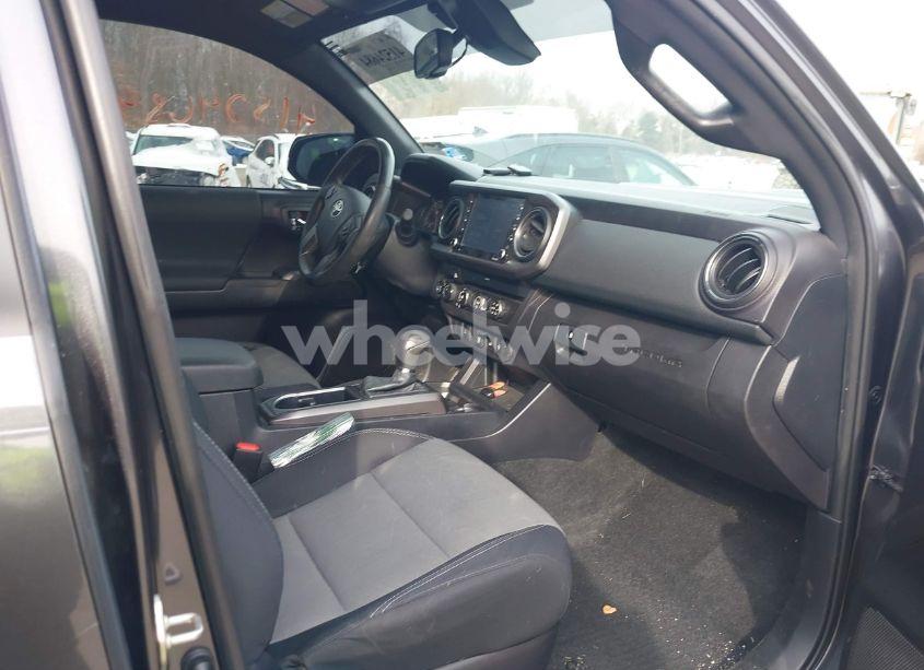 Photo 5 of 2020 Toyota Tacoma (VIN 3TMCZ5AN5LM294572)