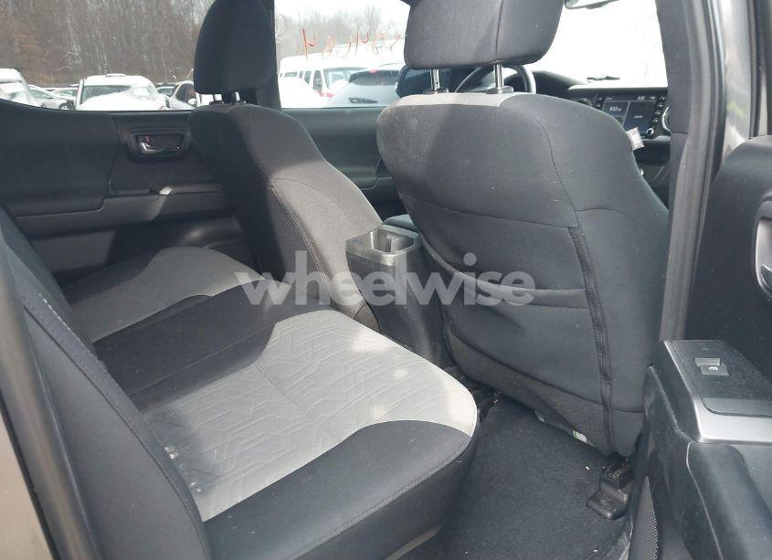 Photo 8 of 2020 Toyota Tacoma (VIN 3TMCZ5AN5LM294572)