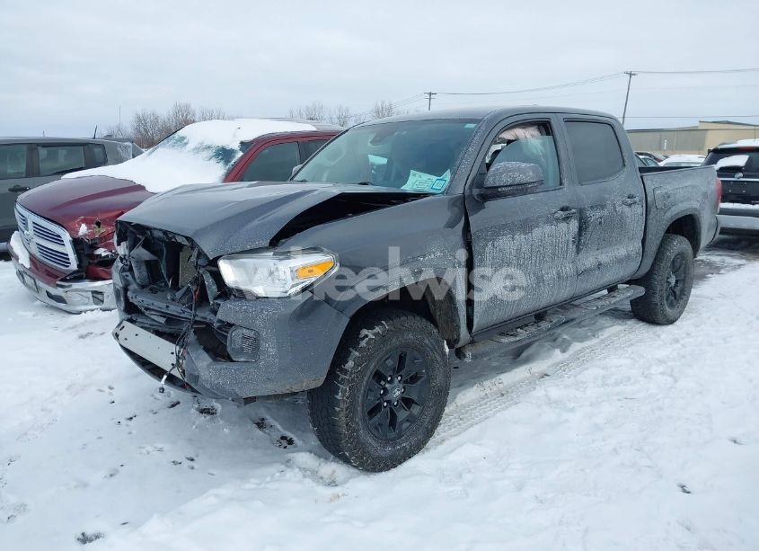 Photo 2 of 2020 Toyota Tacoma SR V6 (VIN 3TMCZ5AN5LM313346)