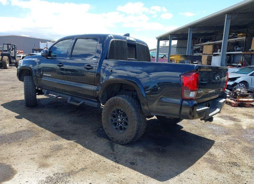 Photo 3 of 2020 Toyota Tacoma SR5 V6 (VIN 3TMCZ5AN5LM334195)