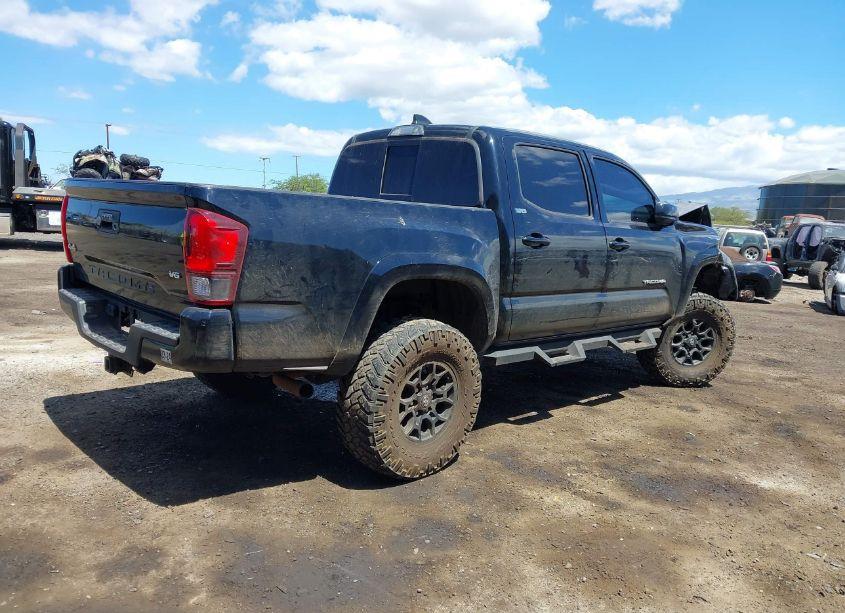 Photo 4 of 2020 Toyota Tacoma SR5 V6 (VIN 3TMCZ5AN5LM334195)