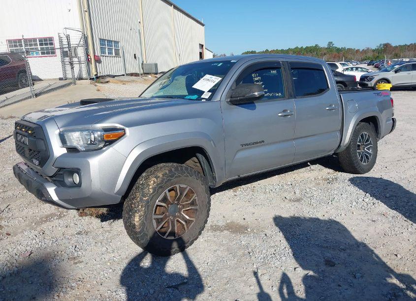 Photo 2 of 2020 Toyota Tacoma TRD SPORT (VIN 3TMCZ5AN5LM336643)