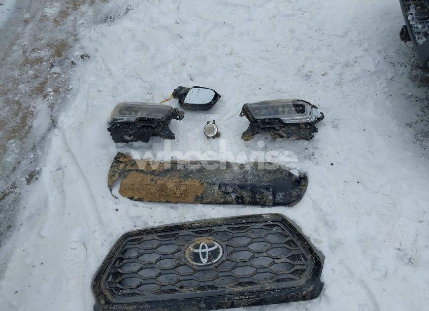 Photo 12 of 2020 Toyota Tacoma (VIN 3TMCZ5AN5LM338408)