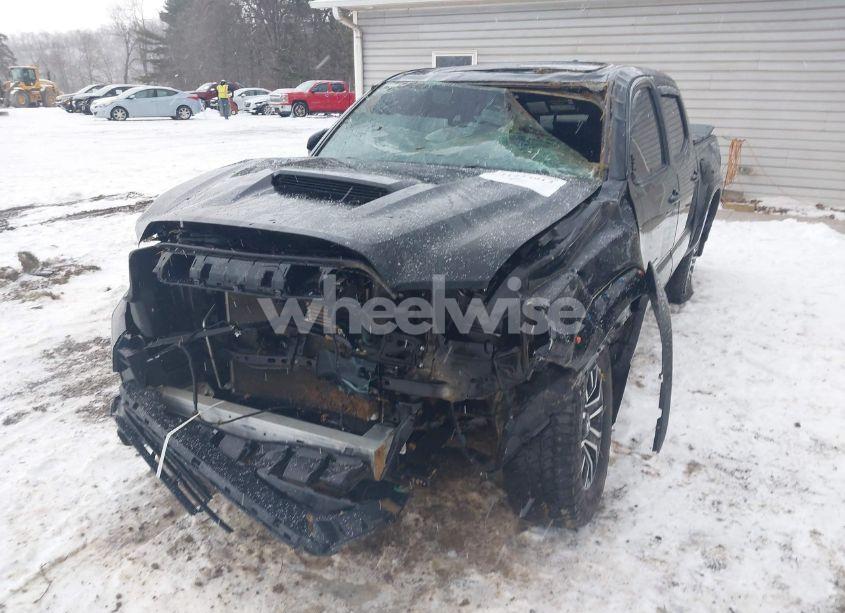 Photo 6 of 2020 Toyota Tacoma (VIN 3TMCZ5AN5LM338408)