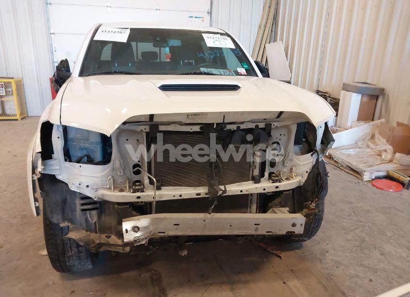 Photo 13 of 2020 Toyota Tacoma TRD SPORT (VIN 3TMCZ5AN5LM362756)