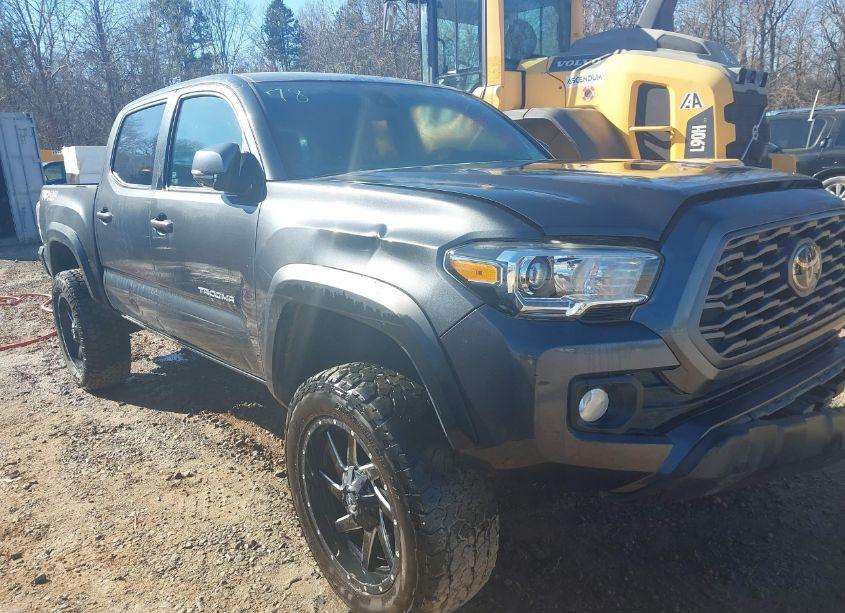 2021 Toyota Tacoma TRD OFF-ROAD (VIN 3TMCZ5AN5MM375251) main photo