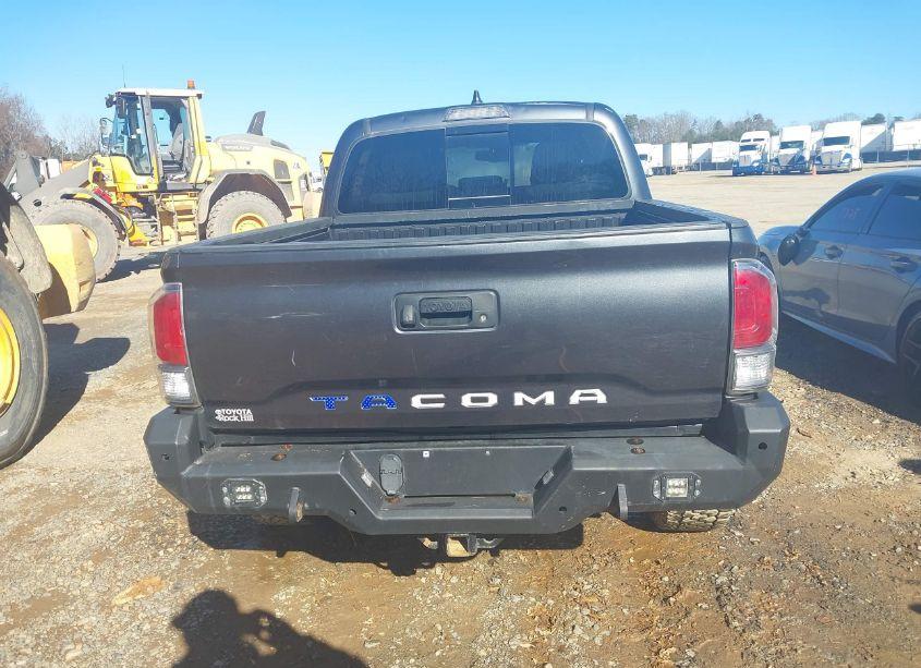 Photo 16 of 2021 Toyota Tacoma TRD OFF-ROAD (VIN 3TMCZ5AN5MM375251)