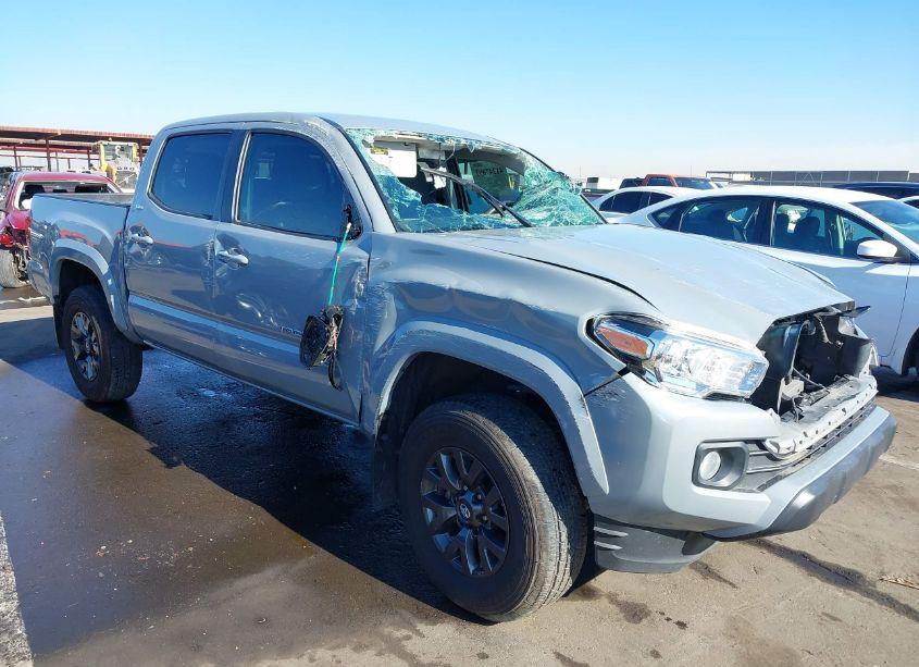 2021 Toyota Tacoma SR5 V6 (VIN 3TMCZ5AN5MM398027) main photo